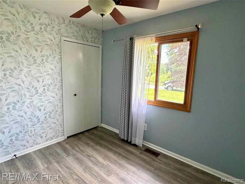 2830 Hessel Avenue Rochester Hills, MI 48307 - Photo 17 of 27