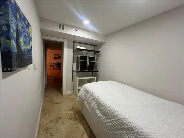 $5,000 | 6917 Collins Avenue, Unit 809, Miami Beach, FL 33141