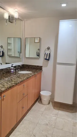 $5,000 | 6917 Collins Avenue, Unit 809, Miami Beach, FL 33141