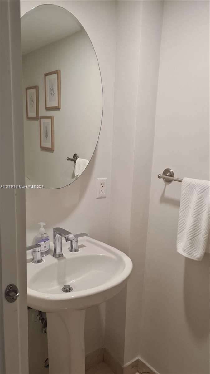 6917 Collins Avenue, Unit 809 Miami Beach, FL 33141 - Photo 27 of 63