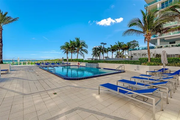 $5,000 | 6917 Collins Avenue, Unit 809, Miami Beach, FL 33141