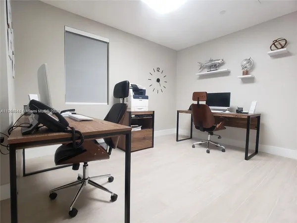 $5,000 | 6917 Collins Avenue, Unit 809, Miami Beach, FL 33141