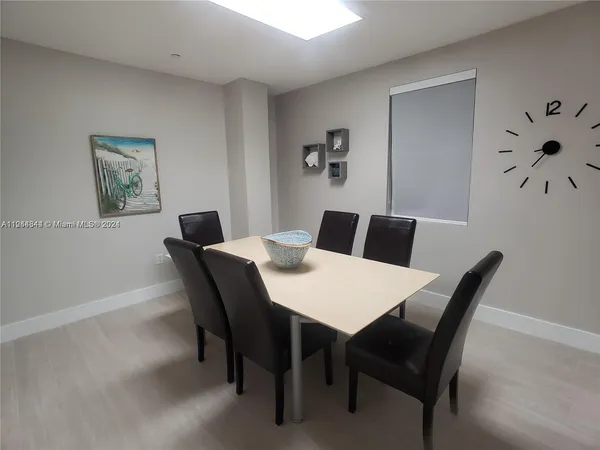 $5,000 | 6917 Collins Avenue, Unit 809, Miami Beach, FL 33141