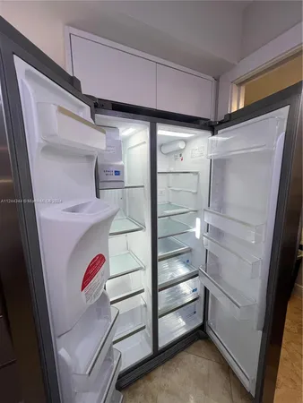 $5,000 | 6917 Collins Avenue, Unit 809, Miami Beach, FL 33141