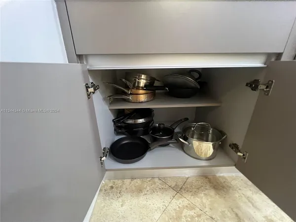 $5,000 | 6917 Collins Avenue, Unit 809, Miami Beach, FL 33141