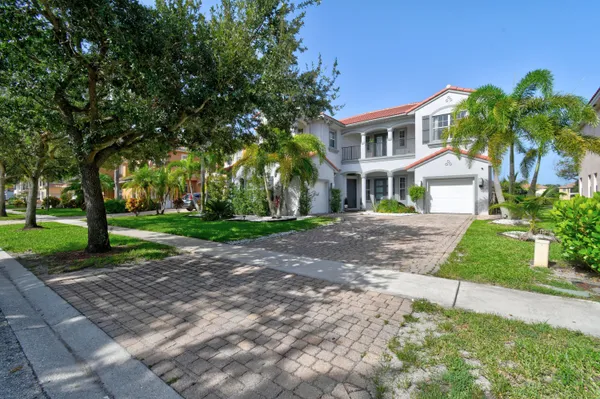 $725,000 | 700 Cresta Circle, West Palm Beach, FL 33413