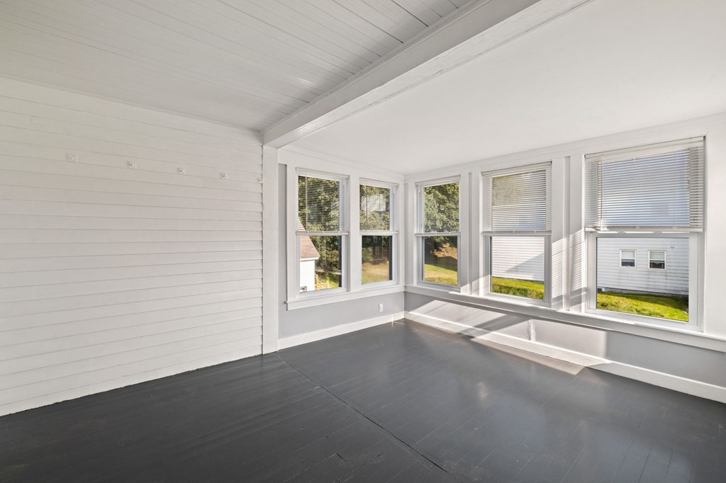 253 Mammoth Road Lowell, MA 01854 - Photo 41 of 42 an empty room with window