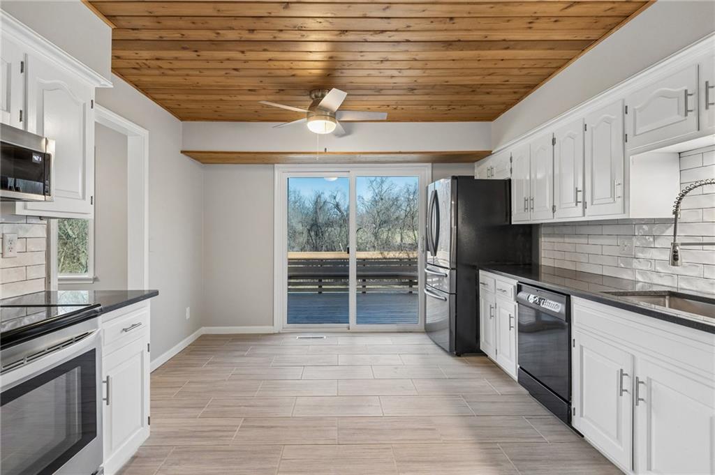 7539 Westridge Road Raytown, MO 64138 - Photo 11 of 32