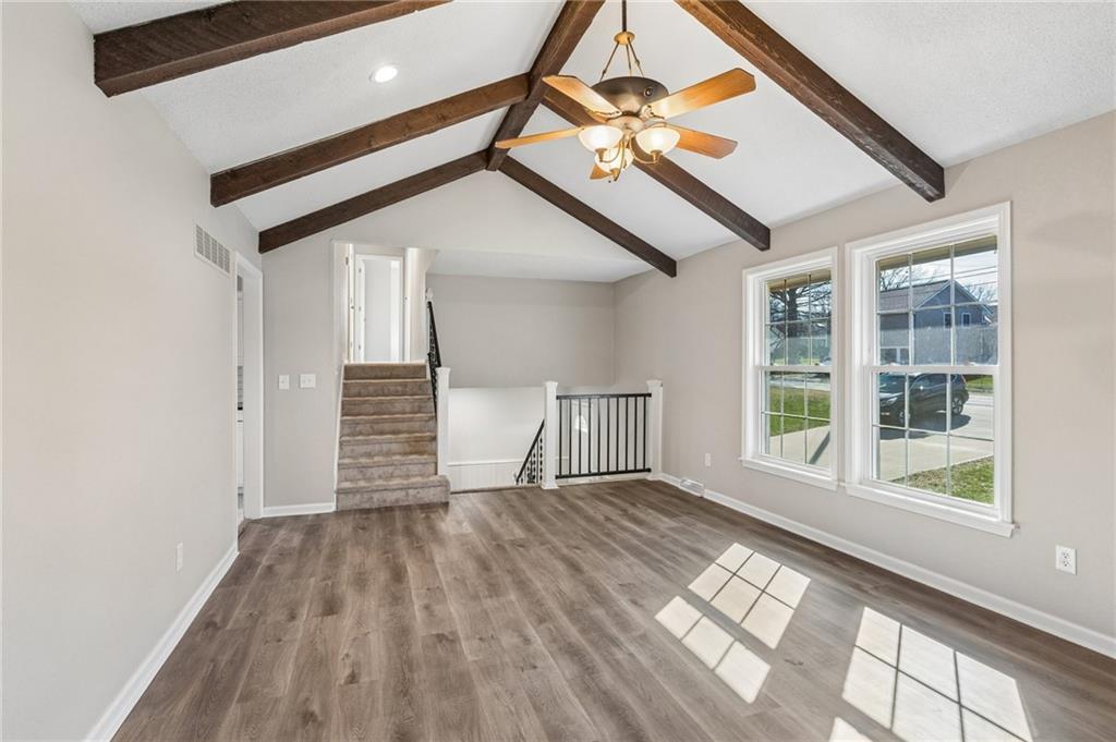 7539 Westridge Road Raytown, MO 64138 - Photo 5 of 32