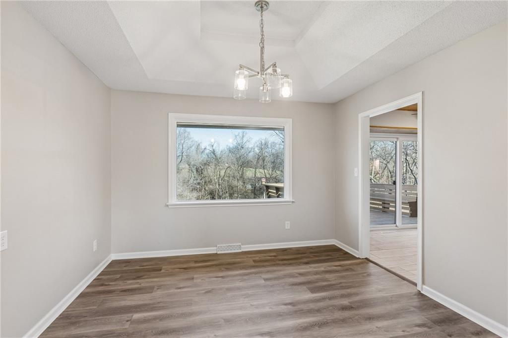 7539 Westridge Road Raytown, MO 64138 - Photo 6 of 32