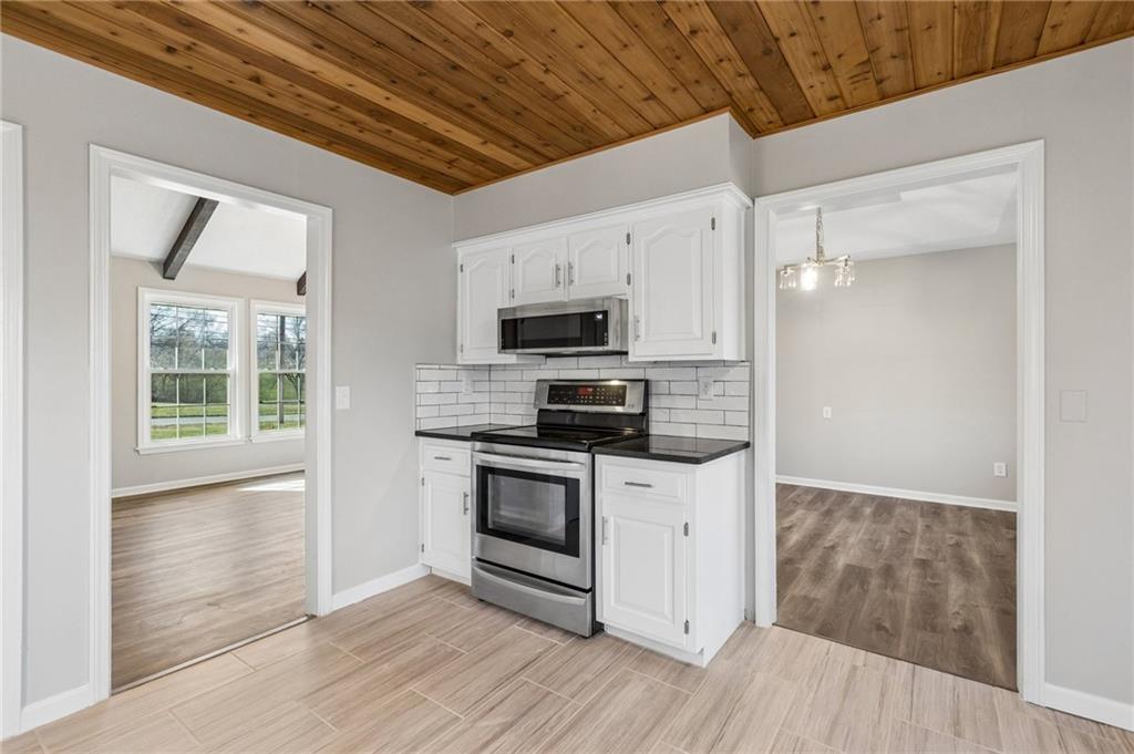 7539 Westridge Road Raytown, MO 64138 - Photo 10 of 32