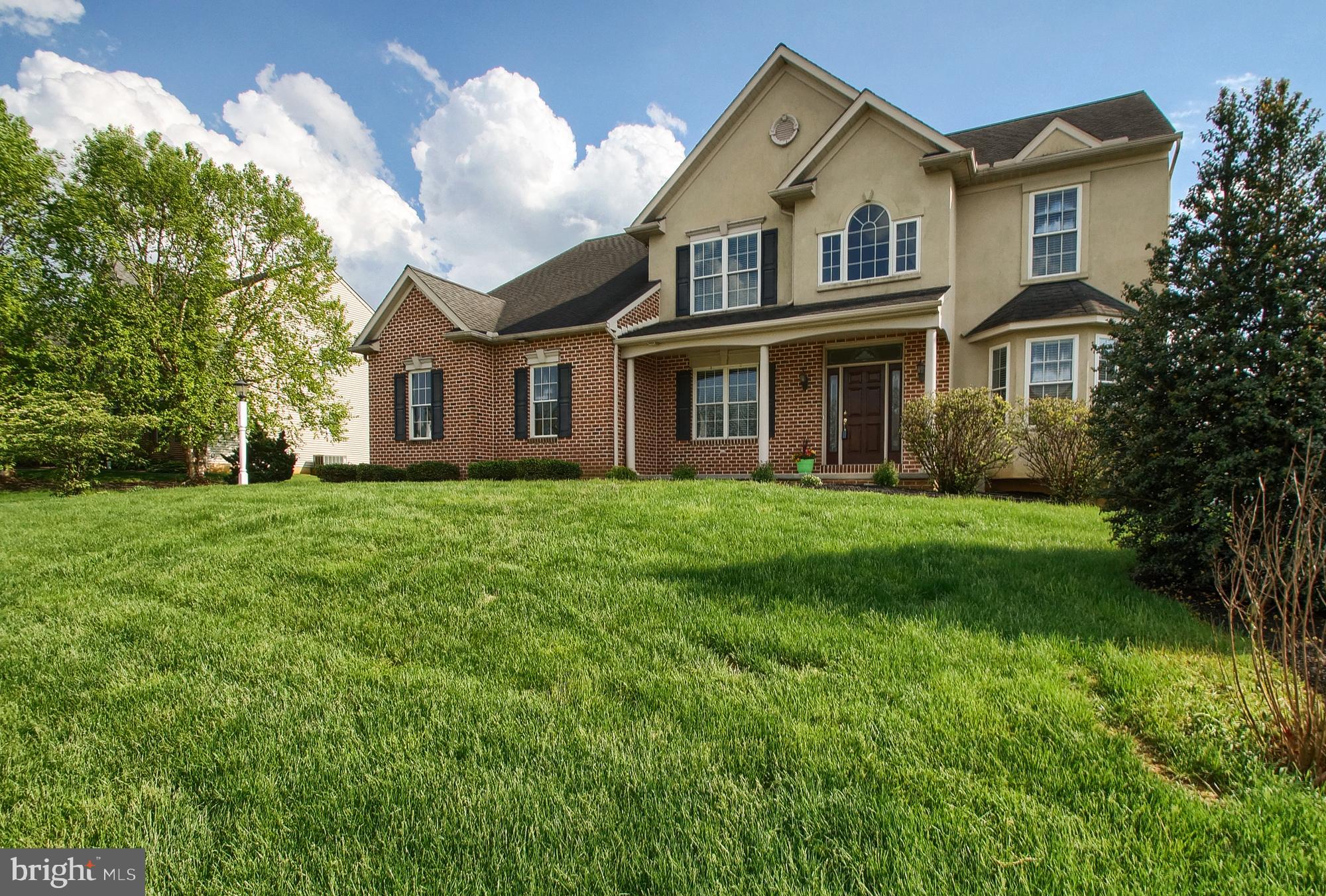 388 Ecker Drive Lititz, PA 17543 - Photo 4 of 81