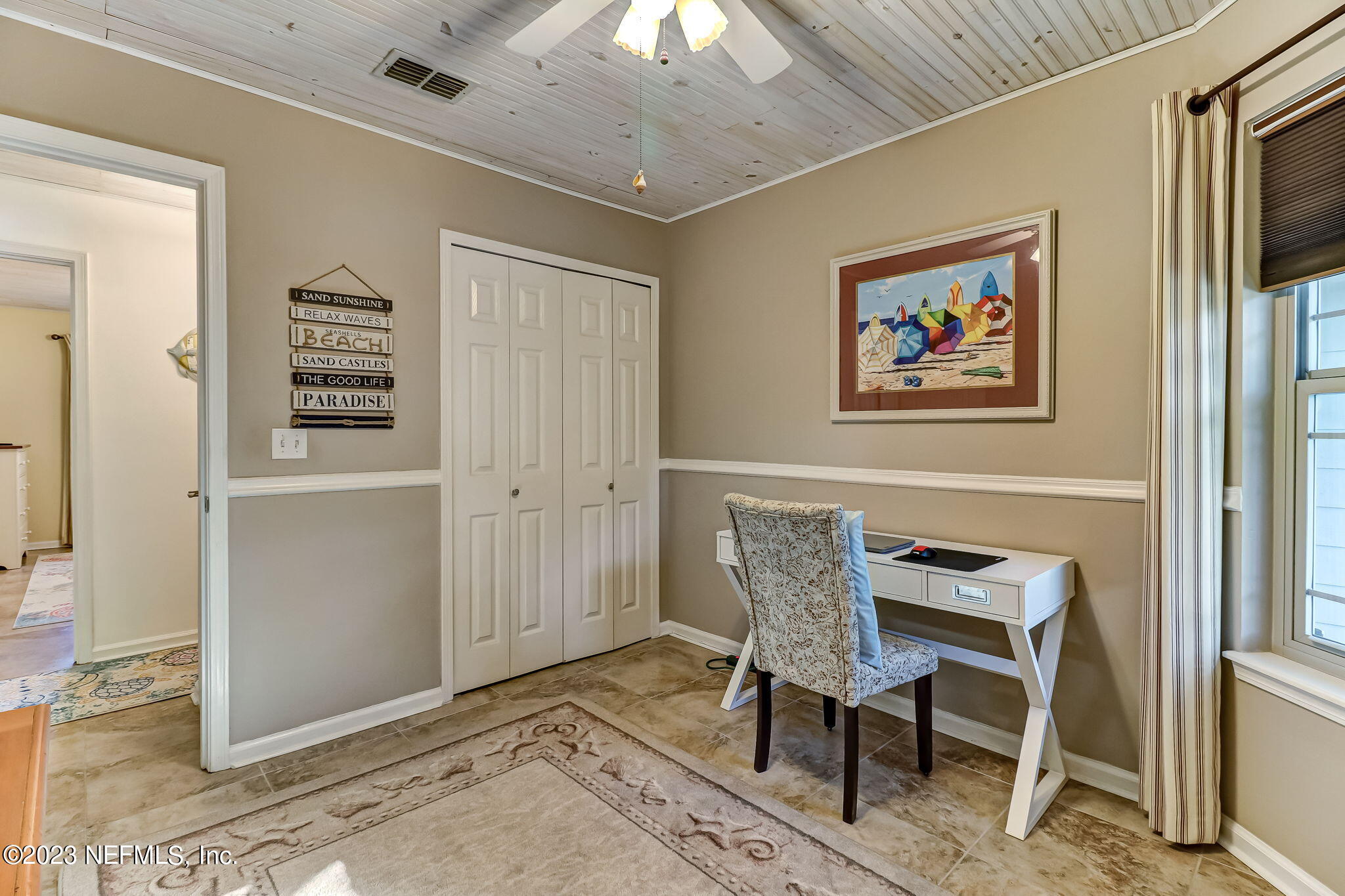 2212 Will Hardee Road Fernandina Beach, FL 32034 - Photo 17 of 24 a view of a livingroom with furniture and a dinning table