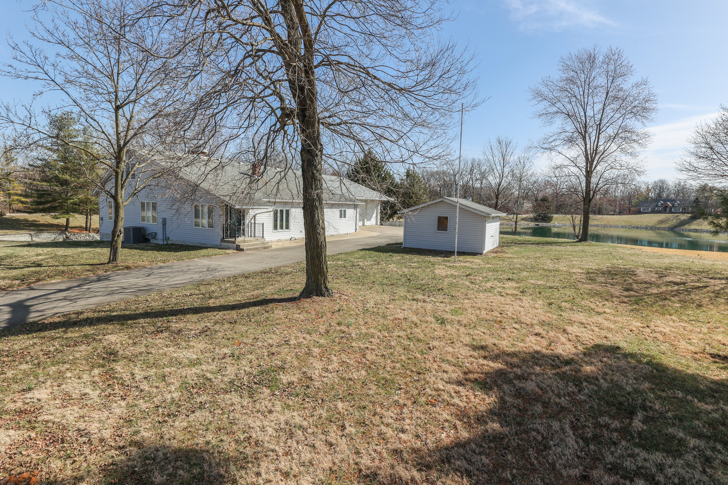 8611 Bluff Road Indianapolis, IN 46217 - Photo 15 of 81 Gallery Image 15