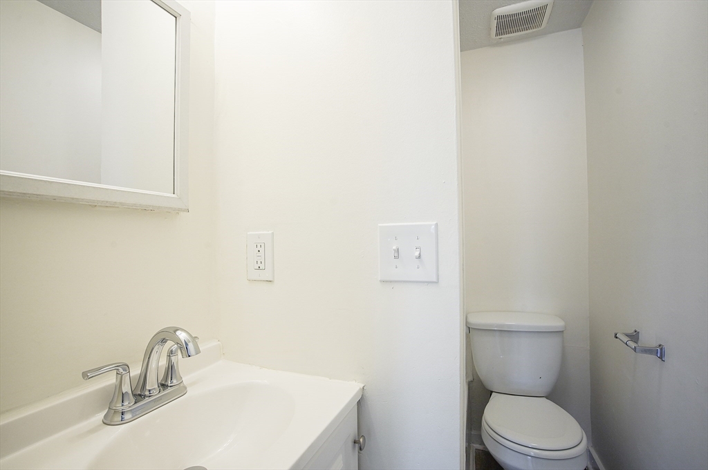 3 Charles Street, Unit 2R Chicopee, MA 01020 - Photo 16 of 16