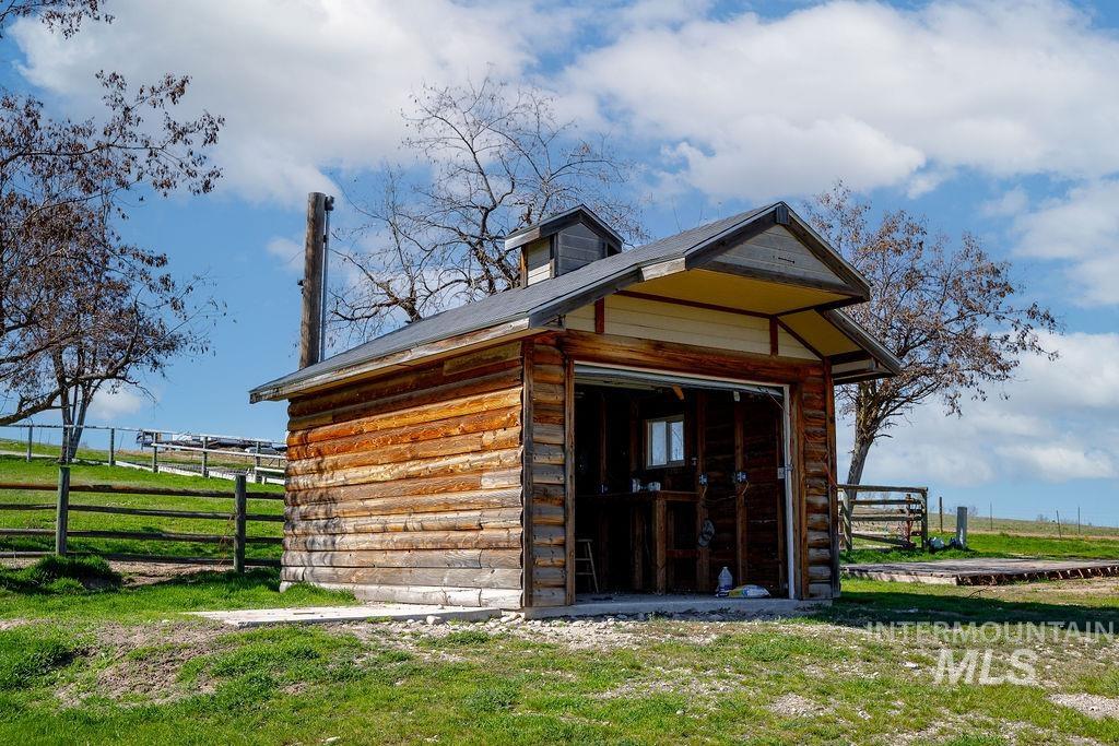 7370 Sagebrush Lane Caldwell, ID 83607 - Photo 30 of 40 View of outdoor structure