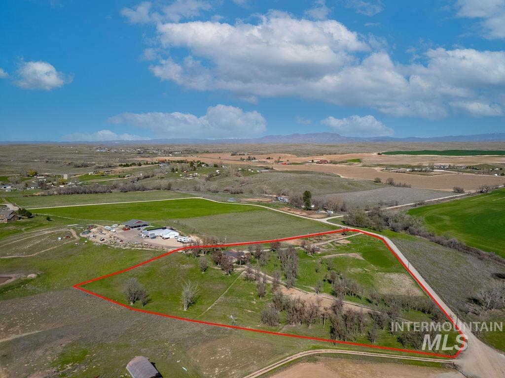 7370 Sagebrush Lane Caldwell, ID 83607 - Photo 3 of 40 View of rural area with property parcel outlined and mountains