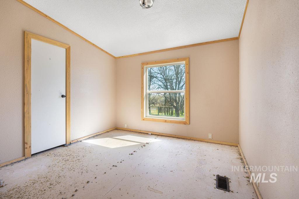 7370 Sagebrush Lane Caldwell, ID 83607 - Photo 9 of 40