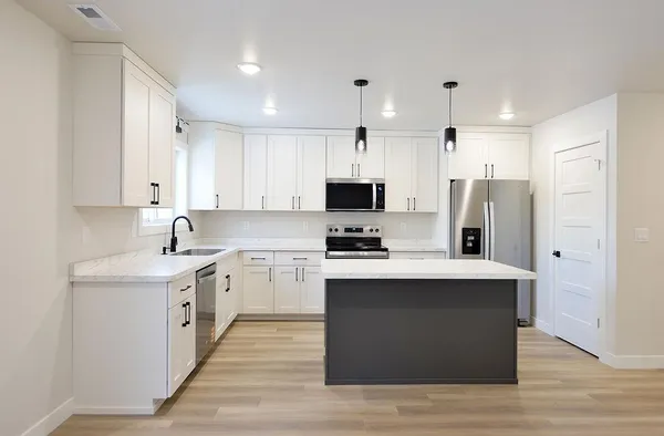 $359,900 | 323 3rd Street, Mapleton, ND 58059