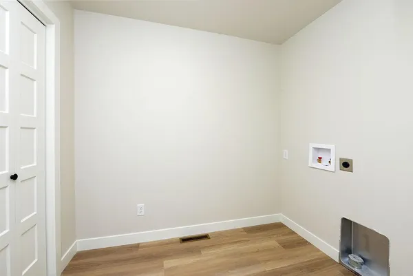 $359,900 | 323 3rd Street, Mapleton, ND 58059