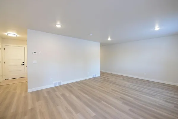 $359,900 | 323 3rd Street, Mapleton, ND 58059