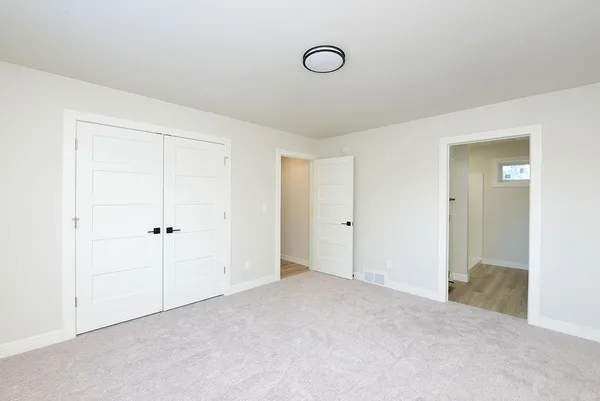 $359,900 | 323 3rd Street, Mapleton, ND 58059