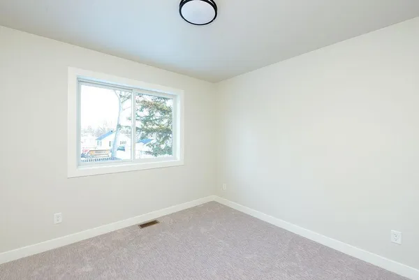 $359,900 | 323 3rd Street, Mapleton, ND 58059