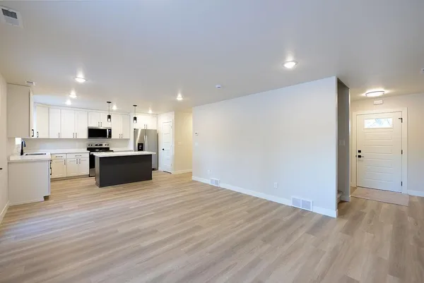 $359,900 | 323 3rd Street, Mapleton, ND 58059