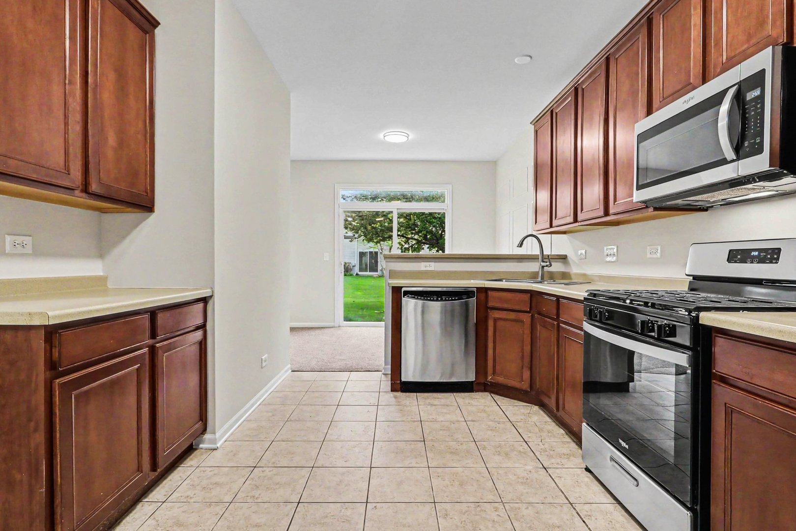 3704 Munson Street Plano, IL 60545 - Photo 4 of 15