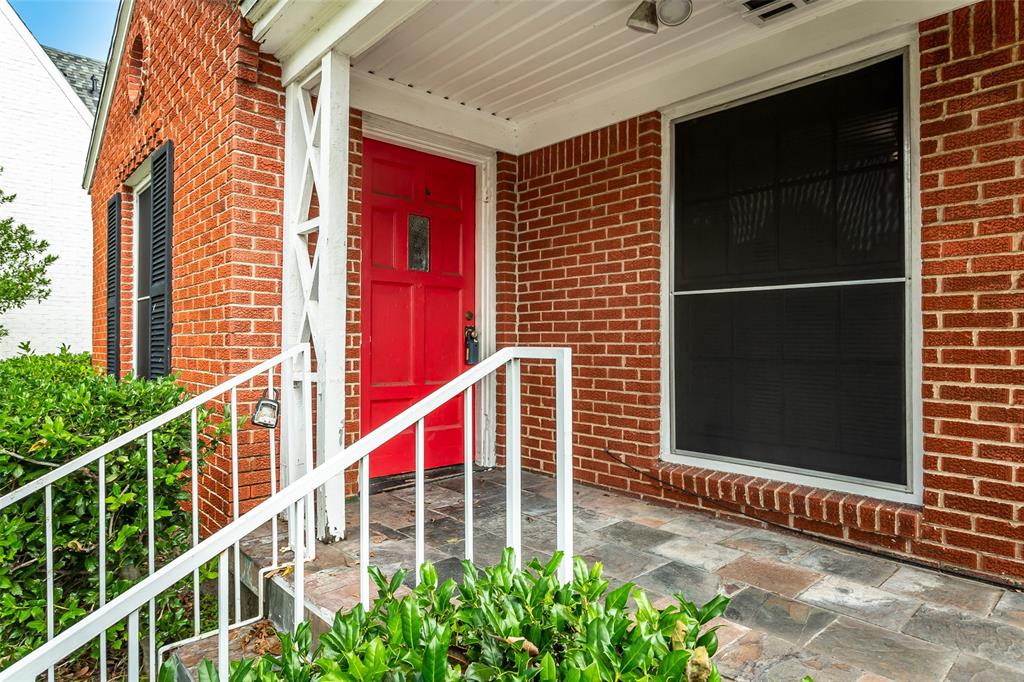 7414 Robin Road Dallas, TX 75209 - Photo 4 of 31 a view of front door