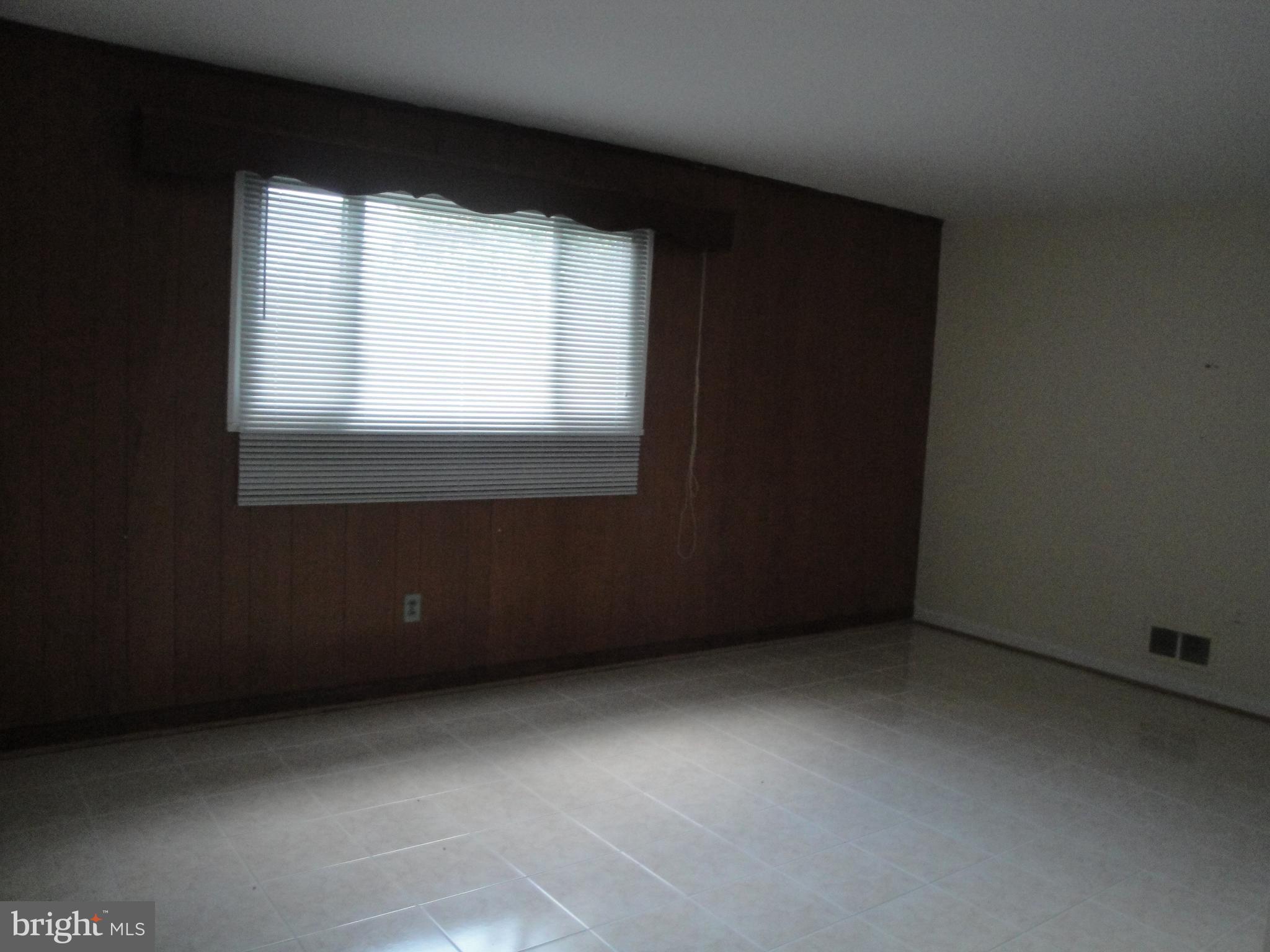 1825 Opalocka Drive McLean, VA 22101 - Photo 18 of 28 an empty room with a window