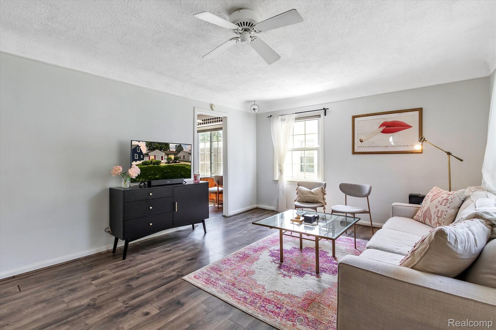 4010 Durham Road Royal Oak, MI 48073 - Photo 7 of 27 07-4010-Durham-Rd-WindowStill-Real-Estate-Photography-7.jpg