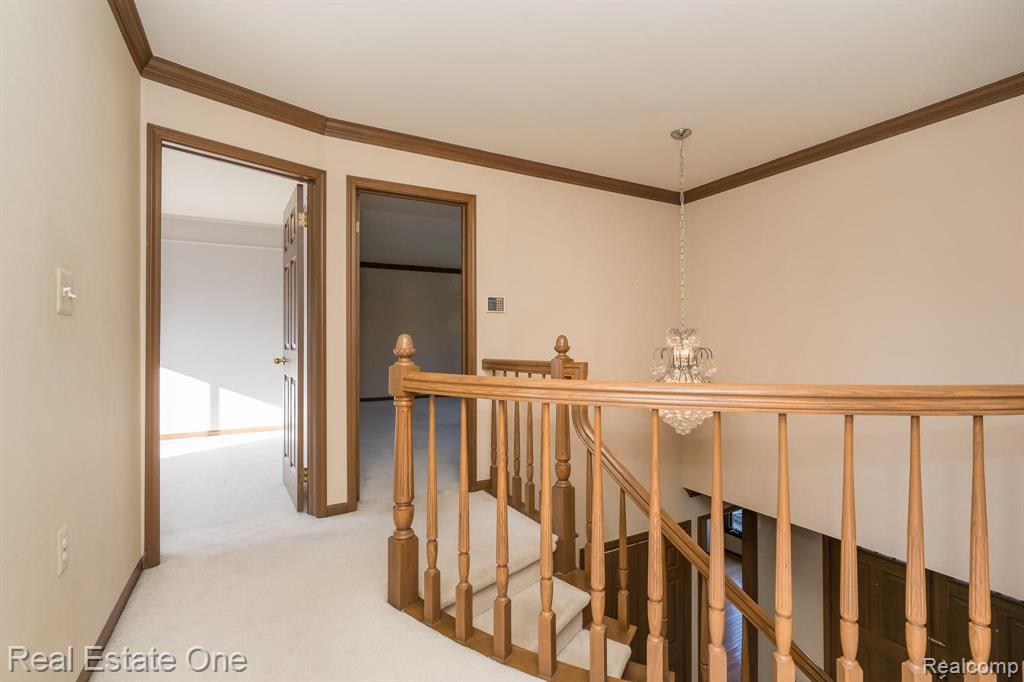 327 Silvervale Drive Rochester, MI 48309 - Photo 17 of 43
