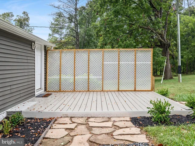 $2,150 | 12060 Axline Road, Lovettsville, VA 20180