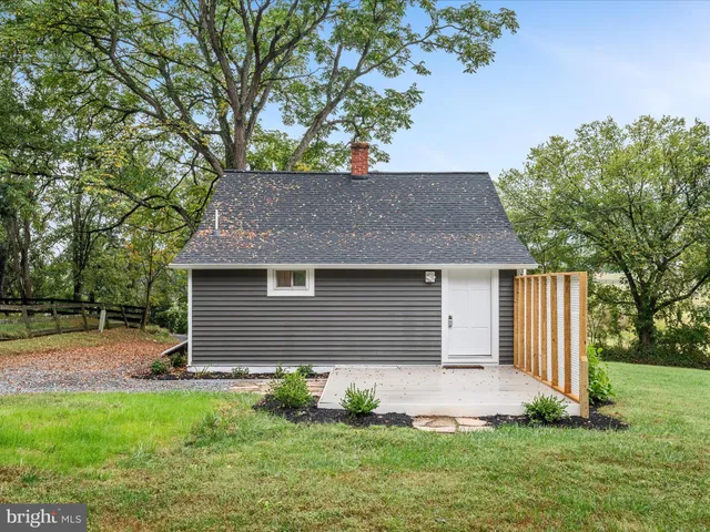 $2,150 | 12060 Axline Road, Lovettsville, VA 20180