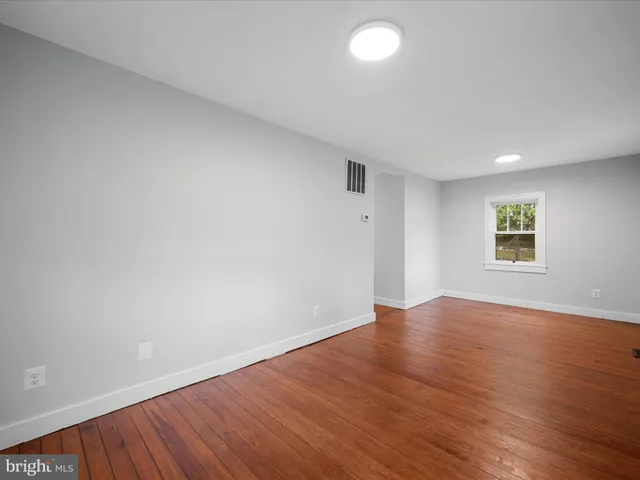 $2,150 | 12060 Axline Road, Lovettsville, VA 20180