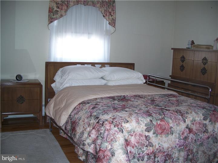 19 Galloway Road Richboro, PA 18954 - Photo 11 of 18 Bedroom - Main