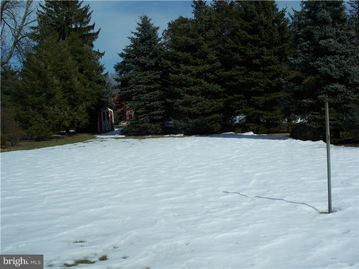 19 Galloway Road Richboro, PA 18954 - Photo 16 of 18 Back Yard