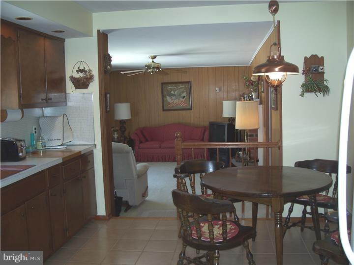 19 Galloway Road Richboro, PA 18954 - Photo 7 of 18 Kitchen