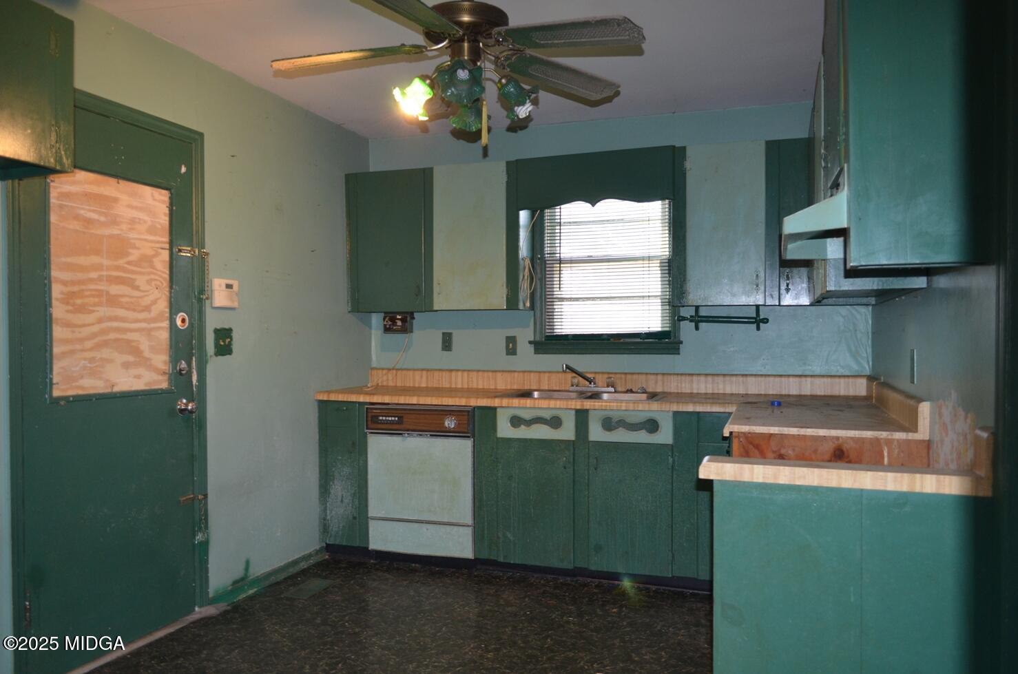 2866 Nancy Drive Macon, GA 31206 - Photo 5 of 17 5