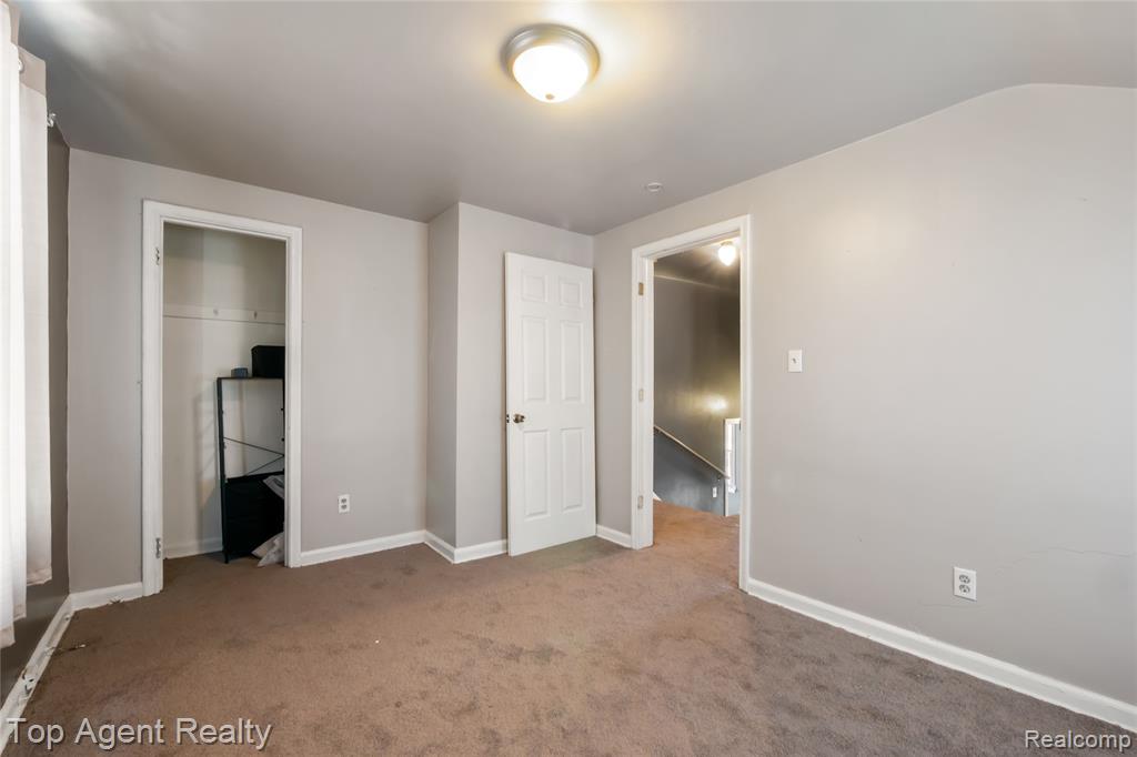 22085 Rausch Avenue Eastpointe, MI 48021 - Photo 17 of 39