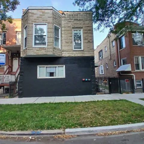$1,645 | 2108 North Keeler Avenue, Unit 1F, Chicago, IL 60639