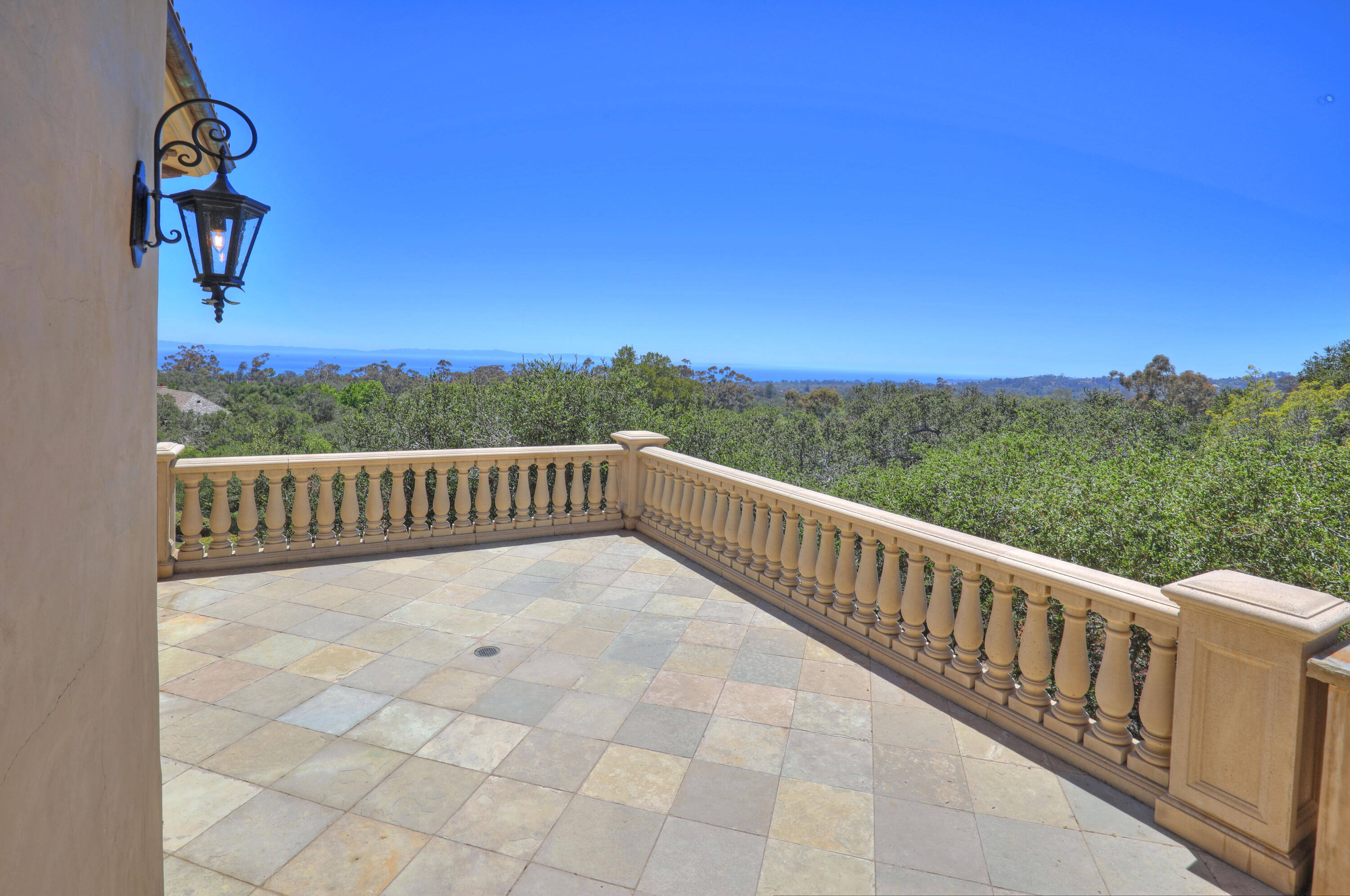 830 Park Lane Montecito, CA 93108 - Photo 37 of 40 a view of balcony with furniture