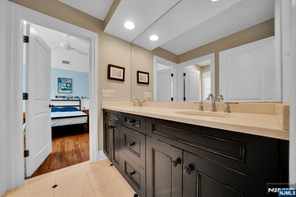 222 Deep Brook Road Wyckoff, NJ 07481 - Photo 35 of 50