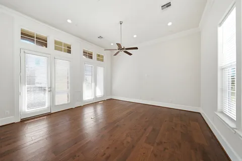 $425,000 | 9452 London Bridge Station, Houston, TX 77045