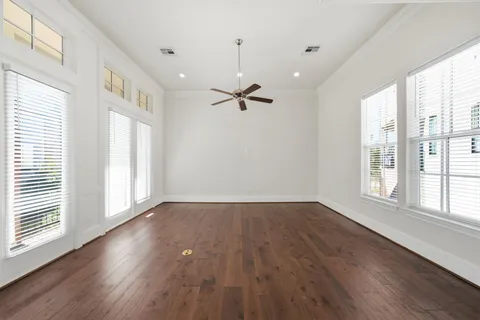 $425,000 | 9452 London Bridge Station, Houston, TX 77045