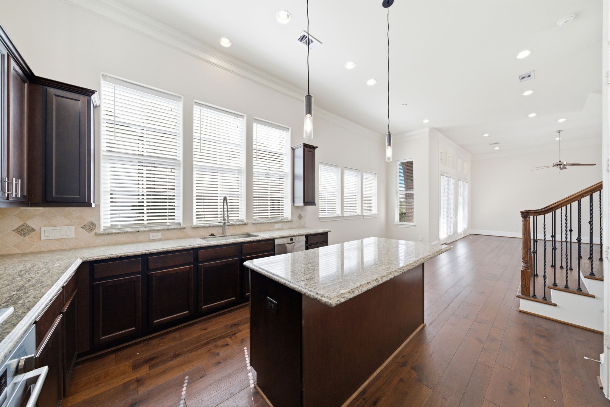 9452 London Bridge Station Houston, TX 77045 - Photo 18 of 38