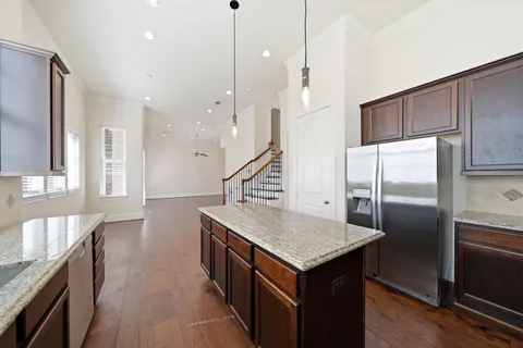 $425,000 | 9452 London Bridge Station, Houston, TX 77045