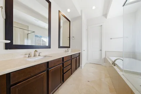 $425,000 | 9452 London Bridge Station, Houston, TX 77045