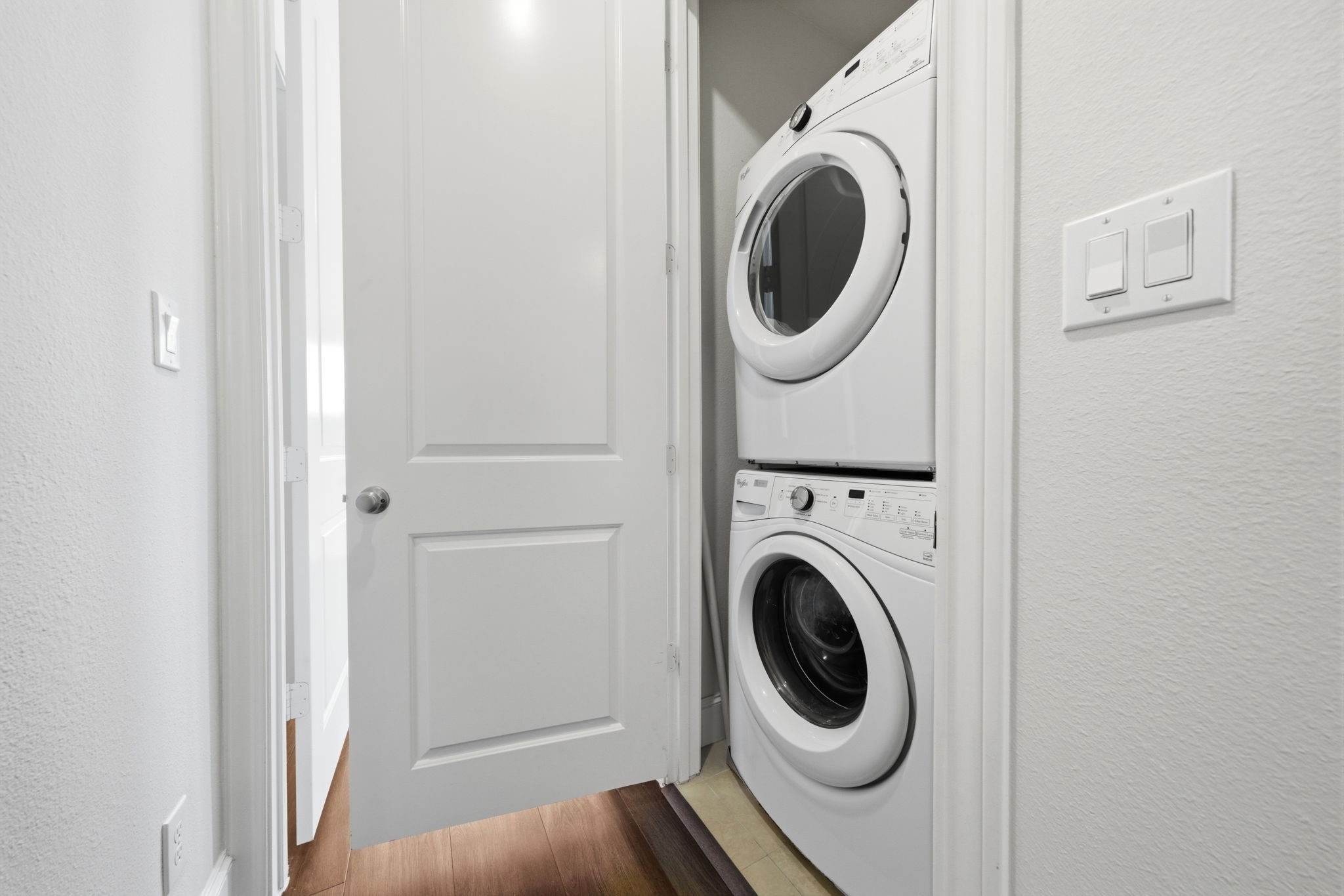 9452 London Bridge Station Houston, TX 77045 - Photo 28 of 38 Washer & dryer included! Utility closet on the third floor hallway